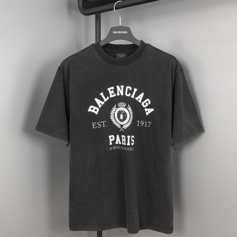 Ba*len*cia*ga t-shirts
